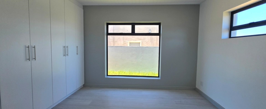 5 Bedroom Property for Sale in Kleinbaai Western Cape